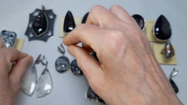 "НА ТЕМНОЙ СТОРОНЕ ЛУНЫ " смотреть онлайн