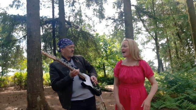 Three Tiny Words by Ritchie Dave Porter and Debra Susan Live in Lickey Hills смотреть онлайн
