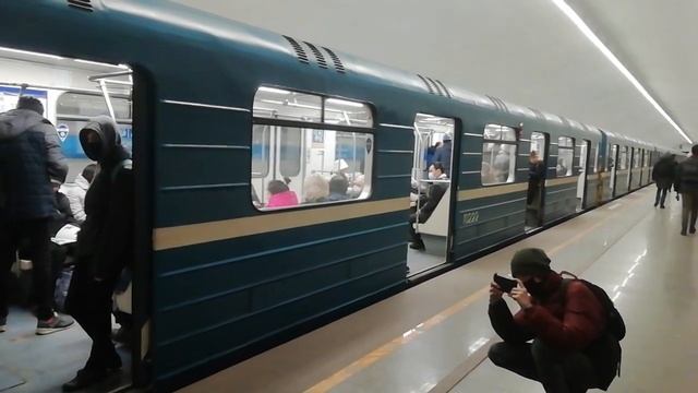 Словили 81-540.1 Боинг и пороехались на нём. смотреть онлайн