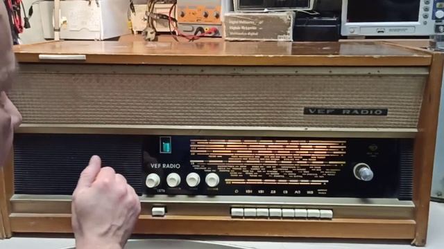 Радиола VEF Radio приехала на ремонт)