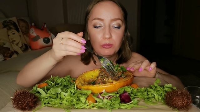 Мукбанг - ИСТОРИЯ / МОЁ... / Тыква с потрохами / Хумус / Рамбутан смотреть онлайн