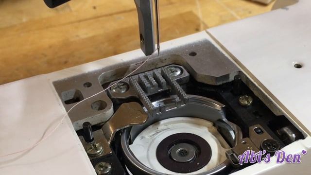 How to thread a machine - Bobbin Sewing Machine Feed Dogs ? | Abi’s Den ✂️?? смотреть онлайн