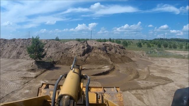 РАБОТА ПО ТОННАЖУ//ГРУЖУ САМОСВАЛЫ ПЛОДОРОДКОЙ смотреть онлайн