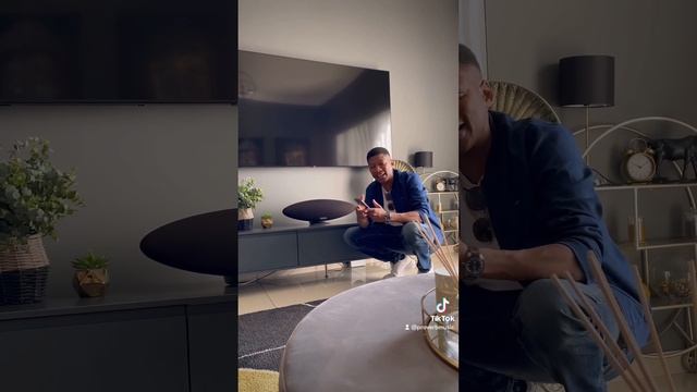 Reviewing My Bowers & Wilkins Zeppelin Wireless Smart Speaker From Homemation.