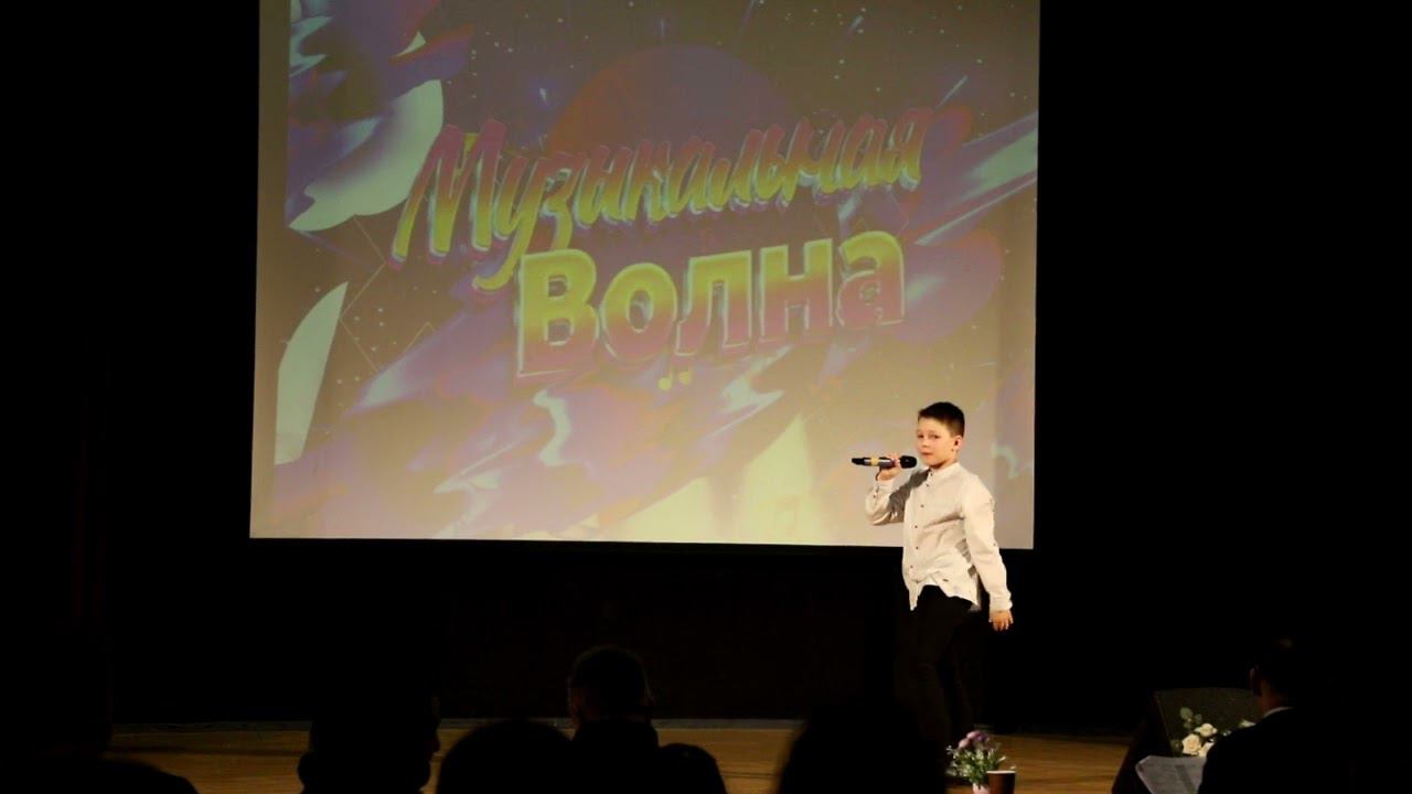 Она милого узнает по походке смотреть онлайн