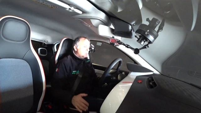 Renault Twingo elettrica ?? full test 100%, raggi X in officina e consumi "Twingo electric" смотреть онлайн