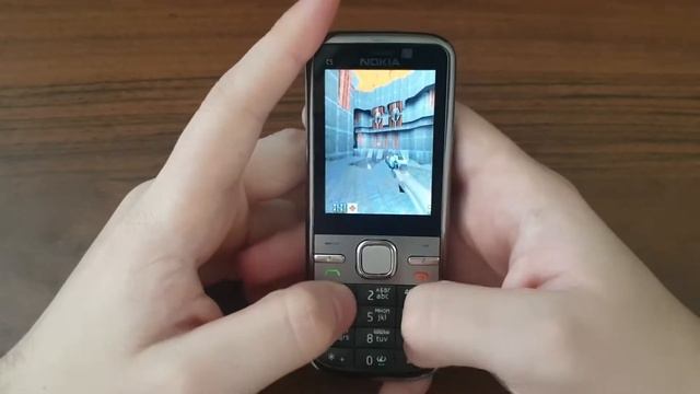 Игры на Nokia C5-00.2 (5MP) Symbian 9.3 - Quake 2 смотреть онлайн
