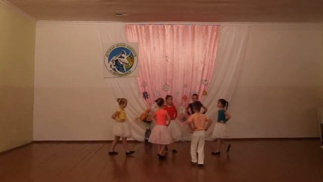 Детский танец "Веснушки" учеников 1 класса Детской школы искусств п. Первомайск (6-7 лет) смотреть онлайн