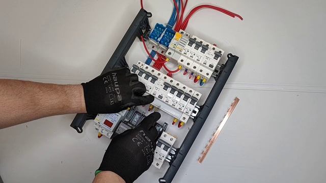 Как собрать электрощит красиво. Часть 1 смотреть онлайн