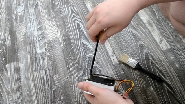 Чистка компьютера от пыли (замена термопасты) своими руками! смотреть онлайн