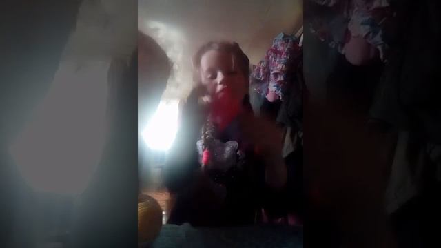 Во сколько лет надо заниматься Ютубом Напишите в комментариях смотреть онлайн