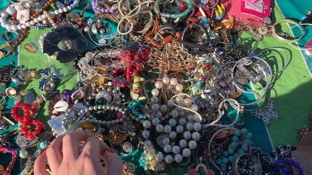 ПОСЫЛКА ОТ ... ?РЫНОК АНТИКВАРИАТА (Katya Ru) смотреть онлайн