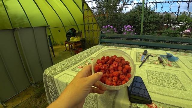 Сборы в поход. Будем купаться, смеяться и наслаждаться жизнью на пенсии. смотреть онлайн