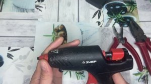 Клеевой пистолет. Как извлечь старый стержень без проблем и усилий!