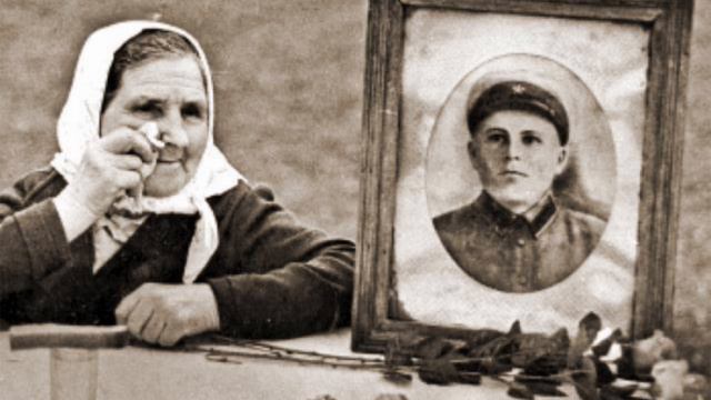 Анатолий Гриценко «Солдатская вдова» читает Елена Казаченко смотреть онлайн