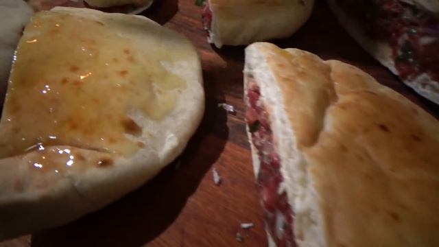 איך להכין עראייס - פיתה ממולאת בבשר טחון