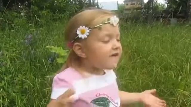 Девочка Вера рассказывает стих смотреть онлайн