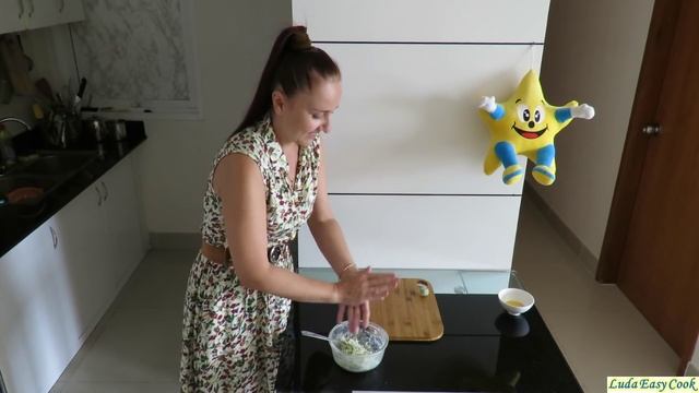 Вкусные Булочки на Кефире с Сыром, Чесноком и Зеленью. Очень быстро и просто [LudaEasyCook] смотреть онлайн