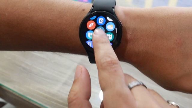Samsung Galaxy Watch 4 Classic Vs Galaxy Watch 4 ? смотреть онлайн
