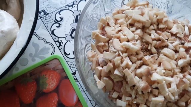 Фаршированные грибы в сметанном соусе | Как вкусно приготовить грибы шампиньоны смотреть онлайн