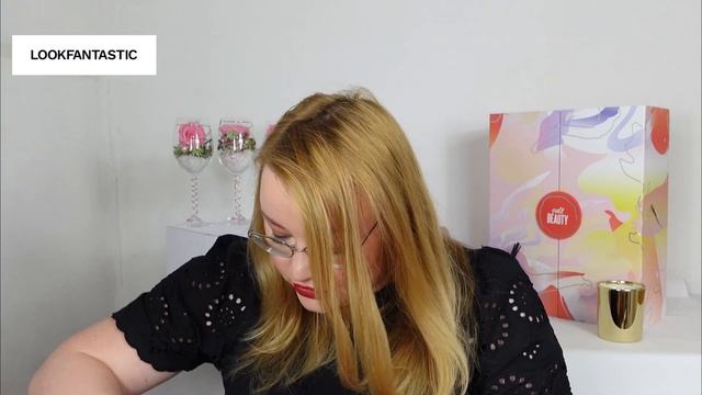 Новый лимитированный бокс от Lookfantastic смотреть онлайн