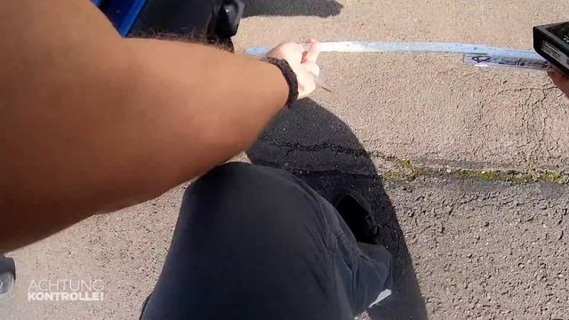 "Schalldämpfer und KAT nicht mehr ganz frisch" 🤨 BMW zu LAUT! | Achtung Kontrolle смотреть онлайн