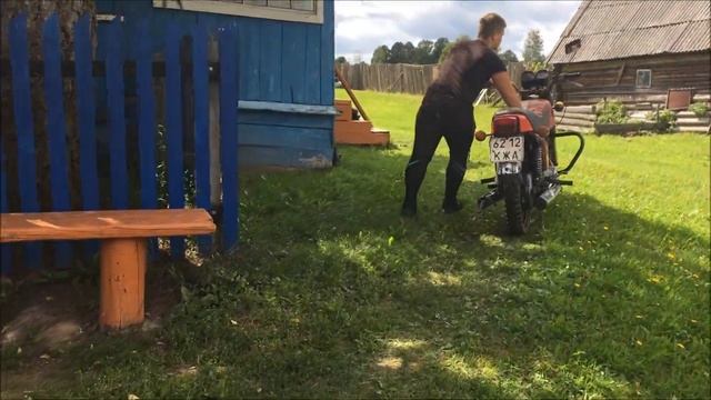 ЗАВОДИМ МОТОЦИКЛ ИЖ ПЛАНЕТА 5 ПОСЛЕ 20 ЛЕТНЕГО ПРОСТОЯ! смотреть онлайн
