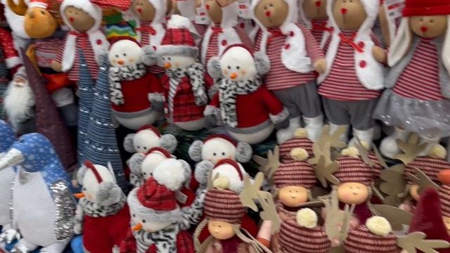 Новогодние украшения в АШАН смотреть онлайн