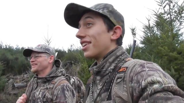 FoxPro Inferno Calls in Three Coyotes and a Bobcat - Awesome Predator Hunt смотреть онлайн