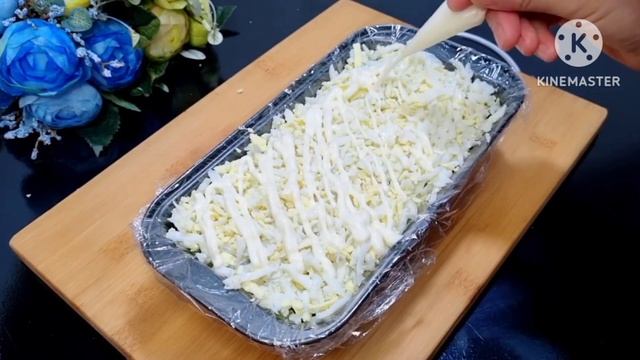 ГОСТИ ЧУТЬ НЕ ПОДРАЛИСЬ за этот САЛАТ. Его ОБОЖАЮТ все ЭТОТ РЕЦЕПТ САЛАТА. САЛАТ НА ПРАЗДНИЧНЫЙ СТО смотреть онлайн