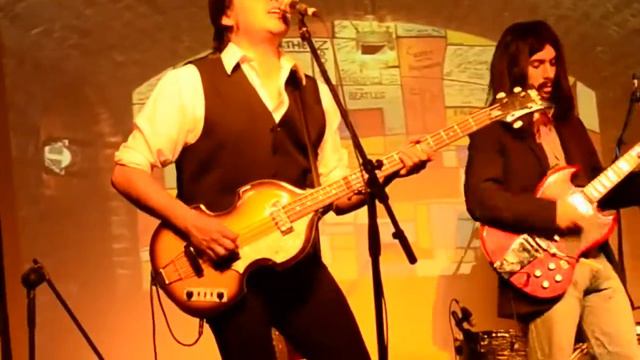 Los Beetles con 2e (I´m so tired) смотреть онлайн