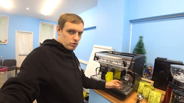 Nuova Simonelli appia 2 компакт Обзор. Важные нюансы комплектации. Меняем форсунки капучинатора. смотреть онлайн