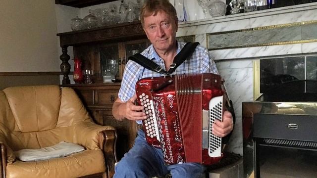 The Monaghan Jig - Irish traditional jig on button accordion смотреть онлайн