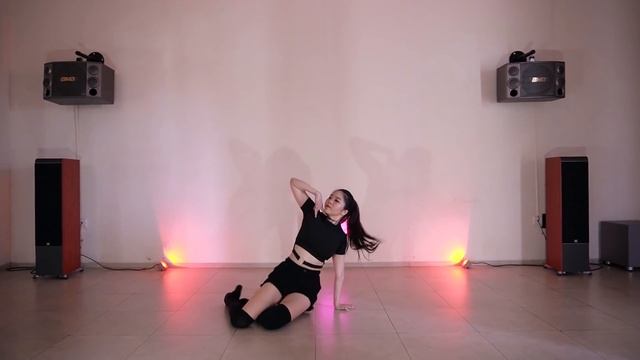 LILI’s FILM [The Movie] - Dance Cover by Kathleen Carm смотреть онлайн