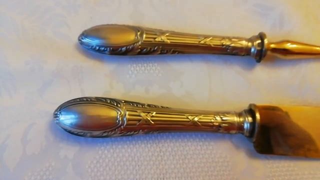 Набор сервировочный, состоит из ножа и вилки. Ручки серебро смотреть онлайн