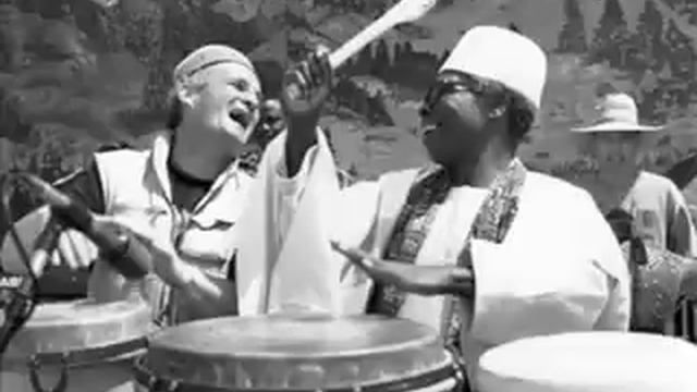 Babatunde Olatunji - Baba Jinde (Flirtation Dance) смотреть онлайн