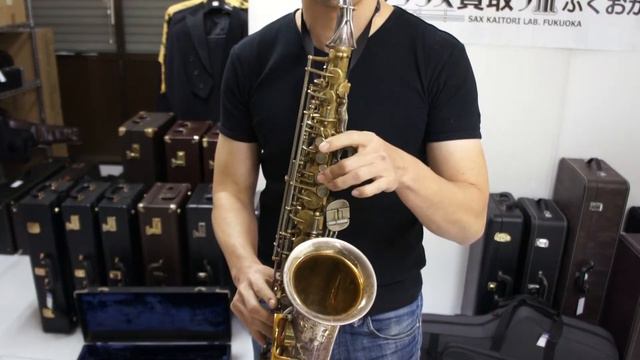 KING キング super20 シルバーソニック　アルトサックス ヤマハ4Cで音出し смотреть онлайн