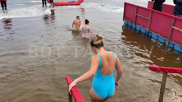 ICE HOLE BATHING COLD WATER 4K #9 | SWIMMING WINTER | EPIPHANY BAPTISM 2023 #bathing #epiphany