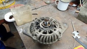 Разбираем генератор от а/м Киа (Kia) | Самодельный съёмник подшипников | Ревизия подшипников