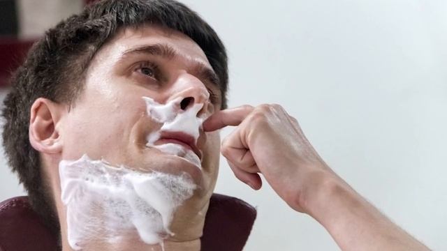 Вот почему мужчинам ни в коем случае нельзя пользоваться женским станком для бритья смотреть онлайн