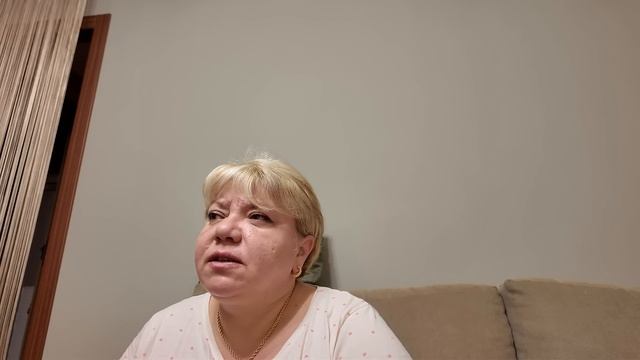 Дедушка вообще уже меня поражает. Такой наглости в жизни не встречала. смотреть онлайн