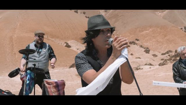 Distant Sun - Falling In смотреть онлайн