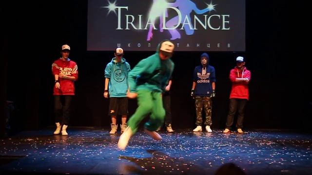 Школа танцев Triadance. 22/01/12 выступление Melbourne shuffle смотреть онлайн