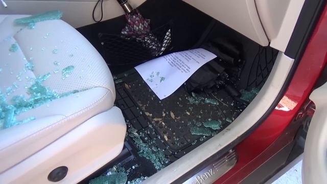 Разбили окно моего авто и выкрали сумку с лэптопом смотреть онлайн