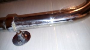 Как очистить хромированную сантехнику от накипи (полотенцесушитель) Быстро и легко. Лайфхак.