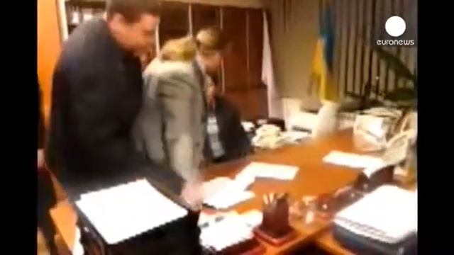 Депутаты Свободы силой заставили главу НТКУ подписать заявление об увольнении смотреть онлайн