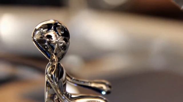 Ross, the pilot of MB&F + L’Epee 1839 The Fifth Element UFO смотреть онлайн