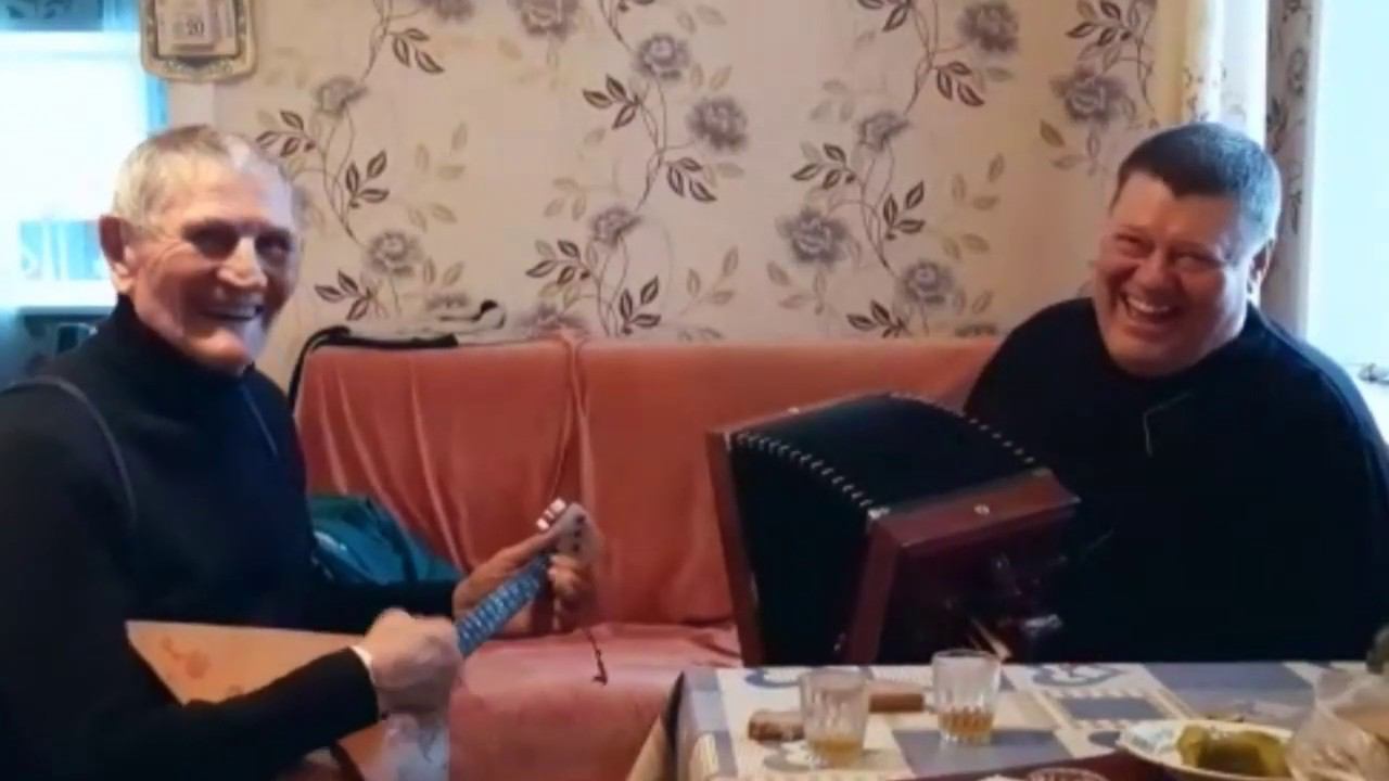 МАТАНЯ! КАНАРЕЙКА! Елецкая рояльная гармонь и балалайка звучат на Рождество! смотреть онлайн