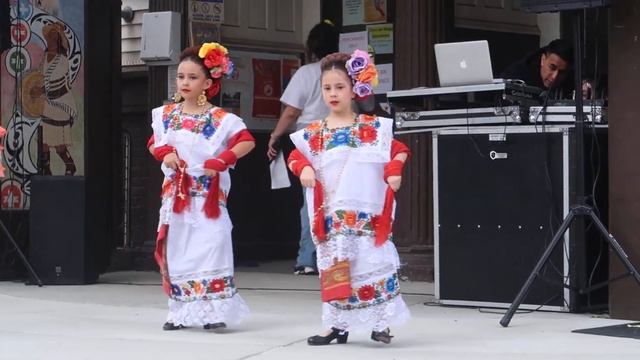 Cinco de Mayo, Mexican celebration, Mexican music & dance May 6, 2023 MVI 6686 смотреть онлайн
