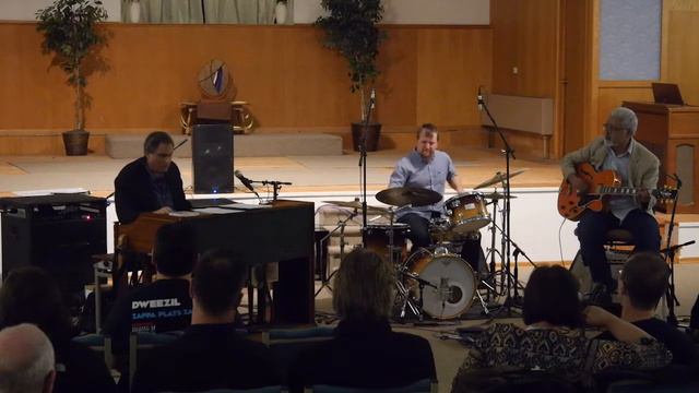 "Mellow Mood" performed by Fareed Haque and Tony Monaco LIVE in Boulder, CO in March, 2015 смотреть онлайн